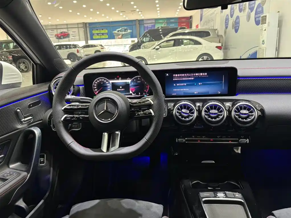Mercedes-Benz A-Class 2025 A 200 L Fashion Edition фото 8