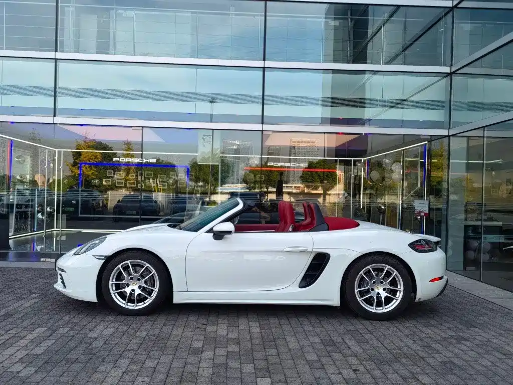 Porsche 718 2022 Boxster 2.0T фото 2