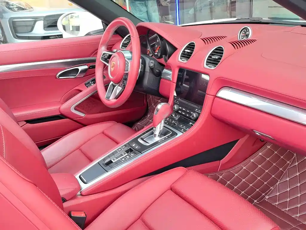 Porsche 718 2022 Boxster 2.0T фото 12