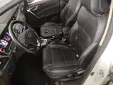 Фото 15 - Geely Vision X3