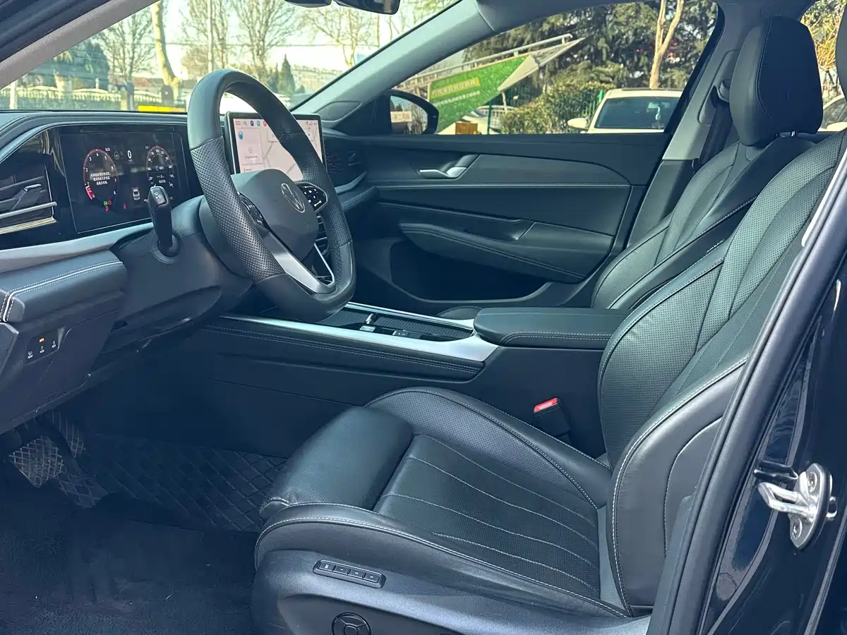 Volkswagen Passat 2025 Pro 380TSI Dragon Glory Edition фото 10