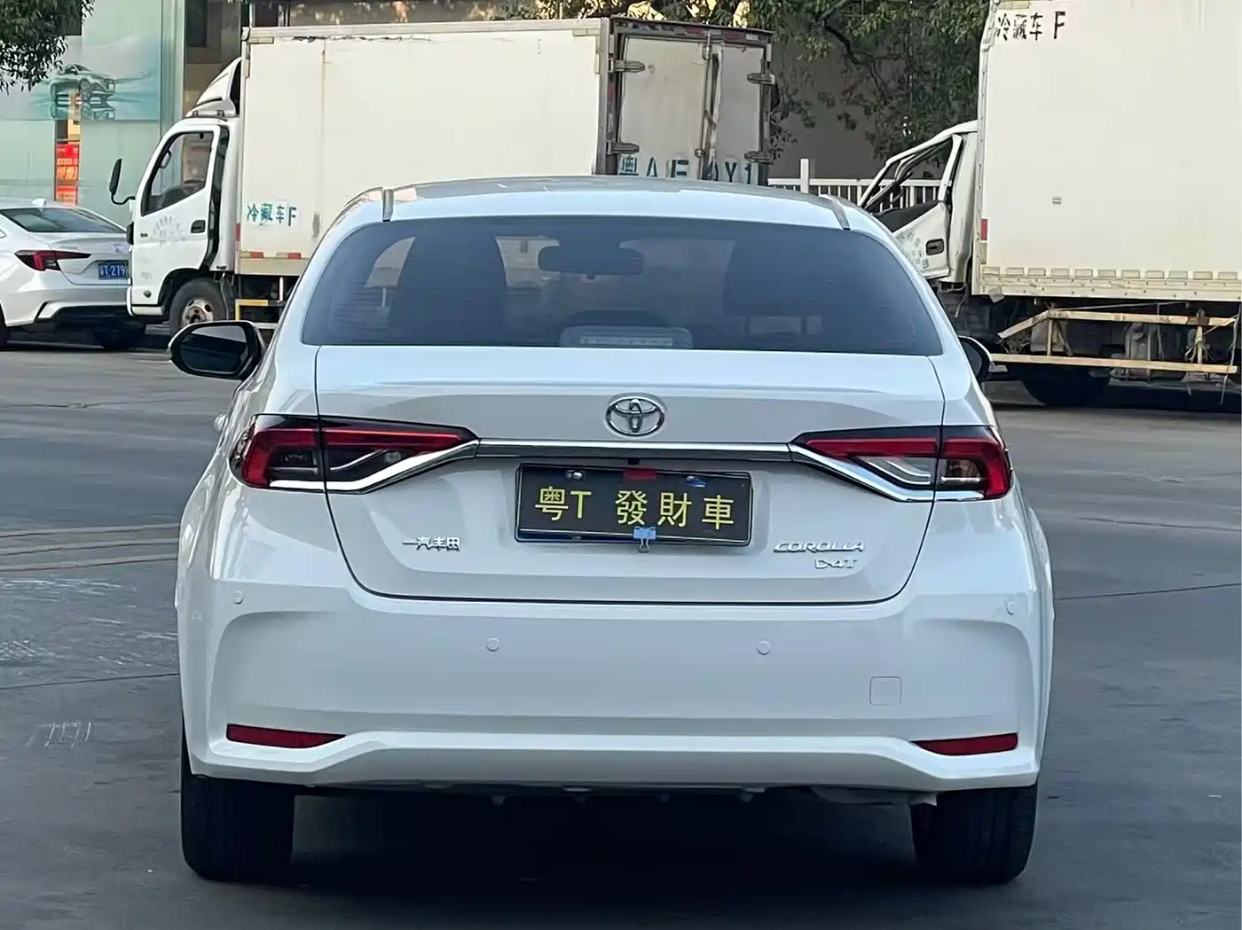 Toyota Corolla 2021 1.2T S-CVT Luxury Edition фото 8