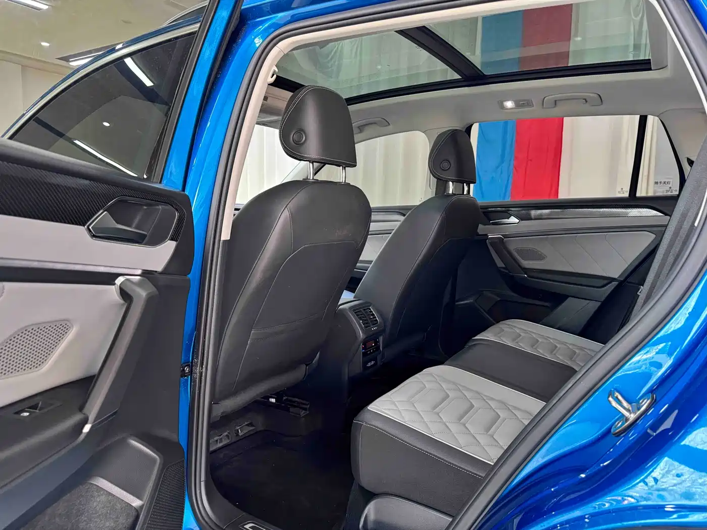 Volkswagen Tayron 2023 280TSI 2WD Luxury Plus Advanced Edition фото 8