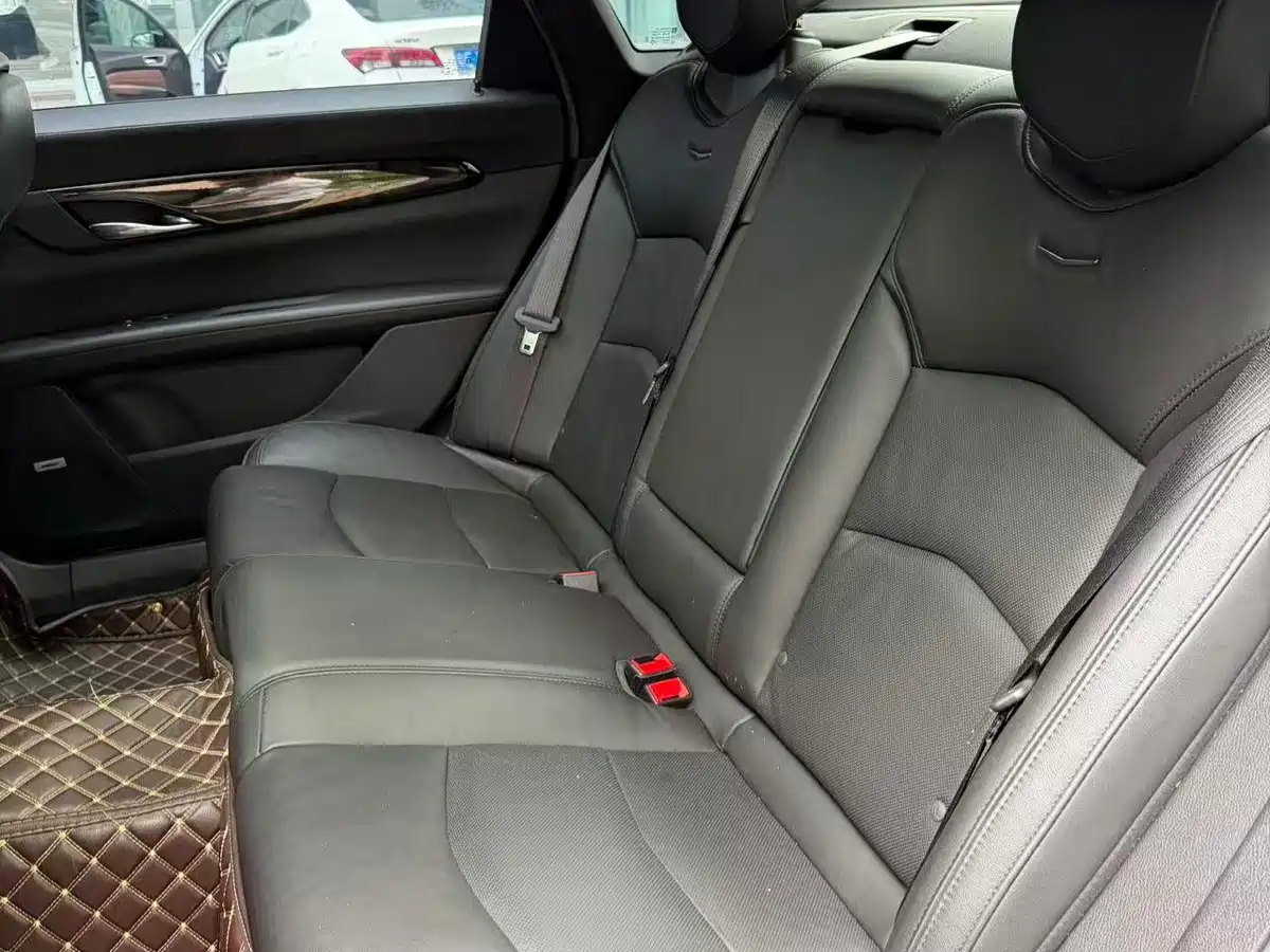 Фото 7 - Cadillac CT6