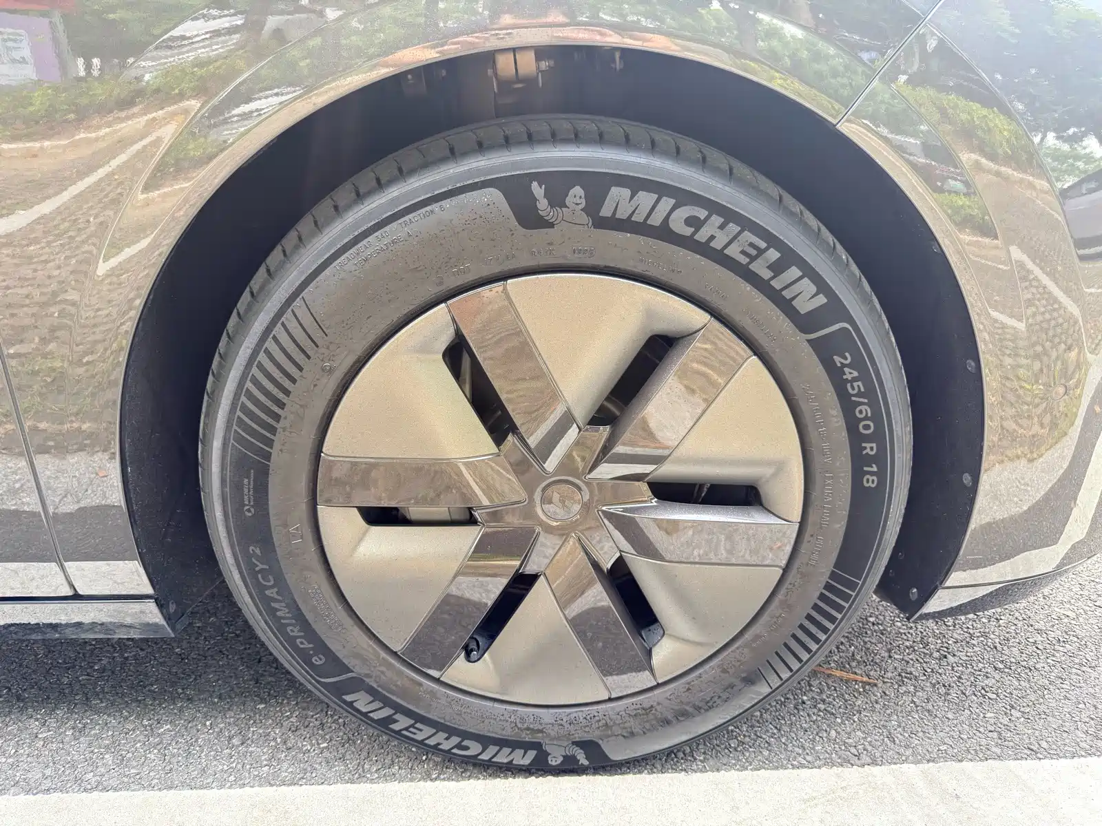 Фото 9 - Li Auto MEGA