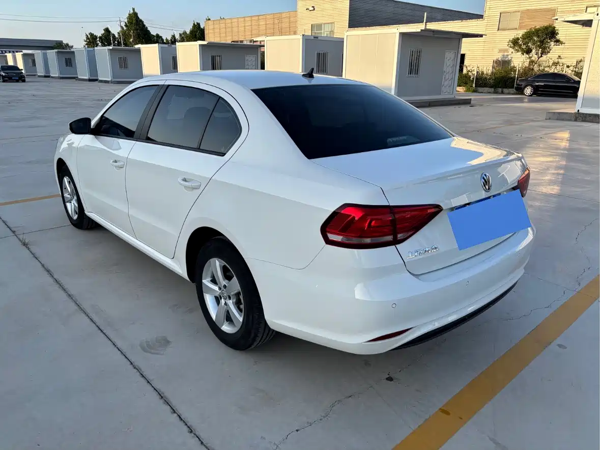 Volkswagen Lavida 2019 Lavida Start 1.5L Manual Trend (China VI) фото 3