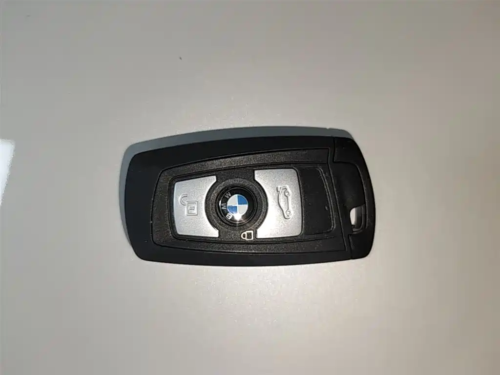 BMW 3 Series GT 2019 320i Fashion Model фото 9