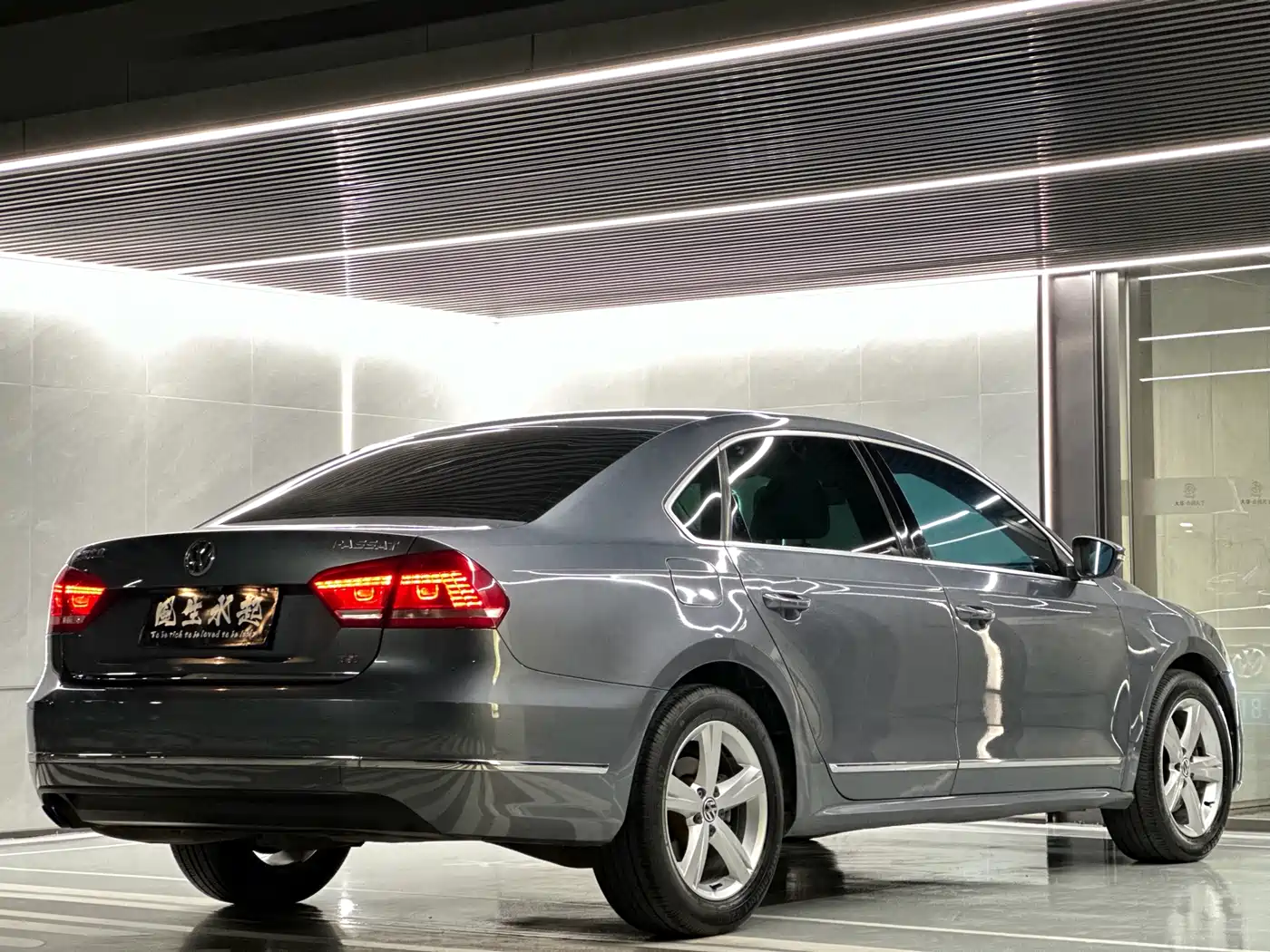 Volkswagen Passat 2014 1.8TSI DSG Executive Edition фото 29