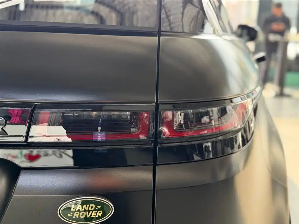 Land Rover Range Rover Evoque 2020 249PS R-DYNAMIC S Sport Edition фото 9