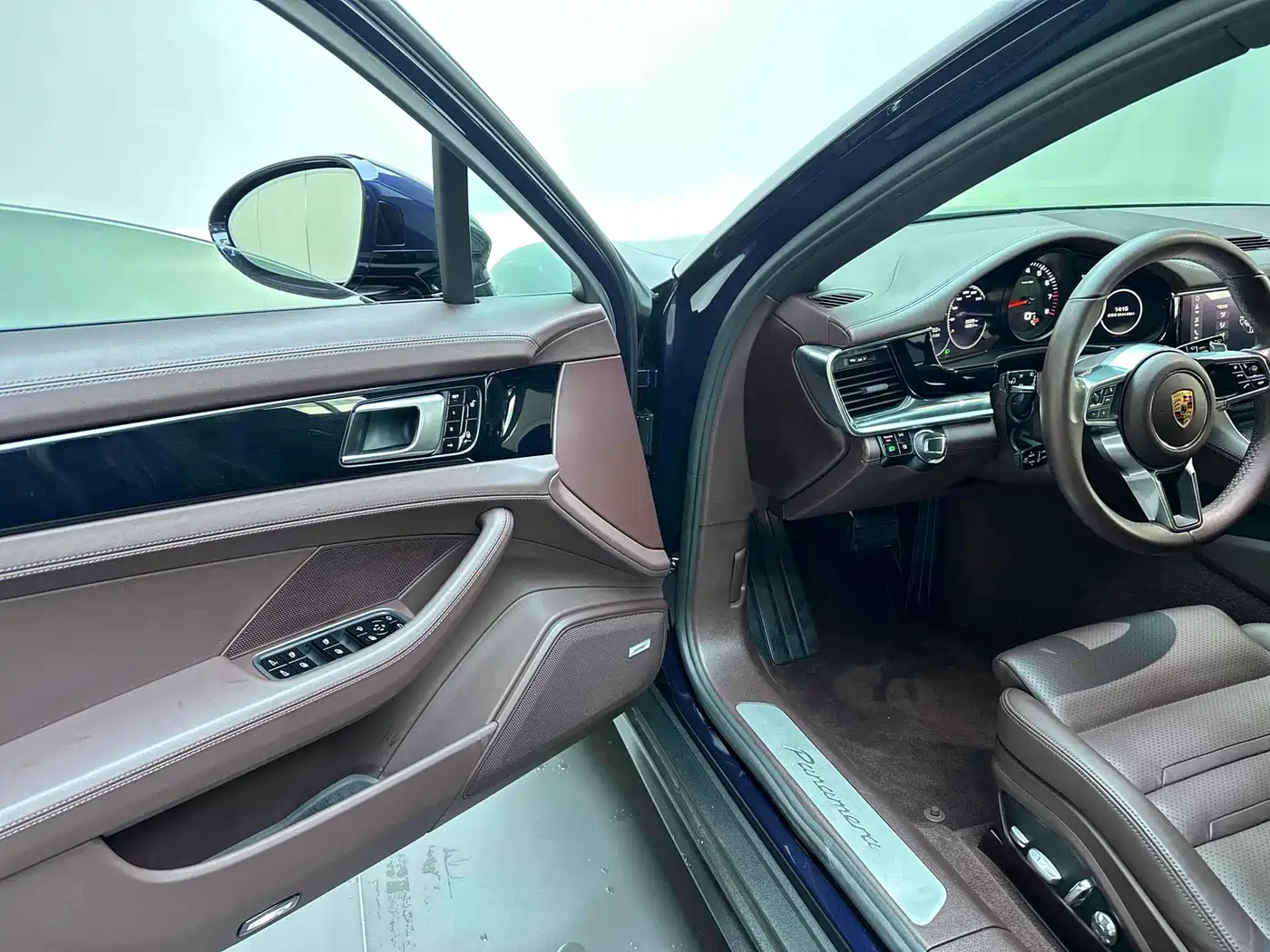 Porsche Panamera 2017 Panamera 3.0T фото 22