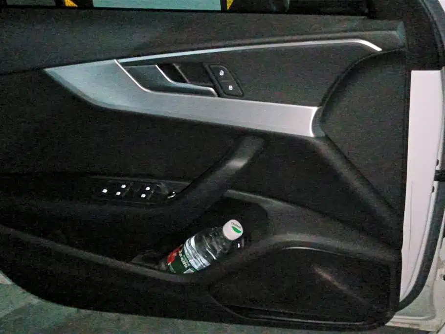 Audi A4L 2020 40 TFSI Fashion Dynamic Edition фото 7