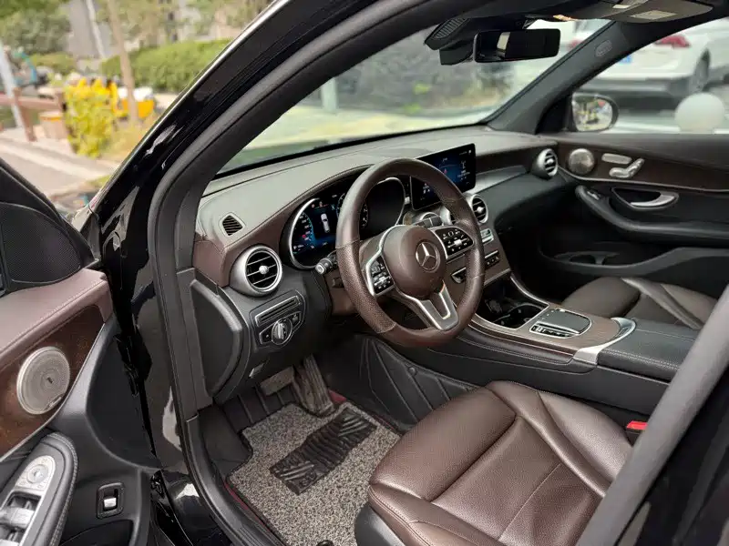 Mercedes-Benz GLC 2020 GLC 300 L 4MATIC Dynamic фото 5