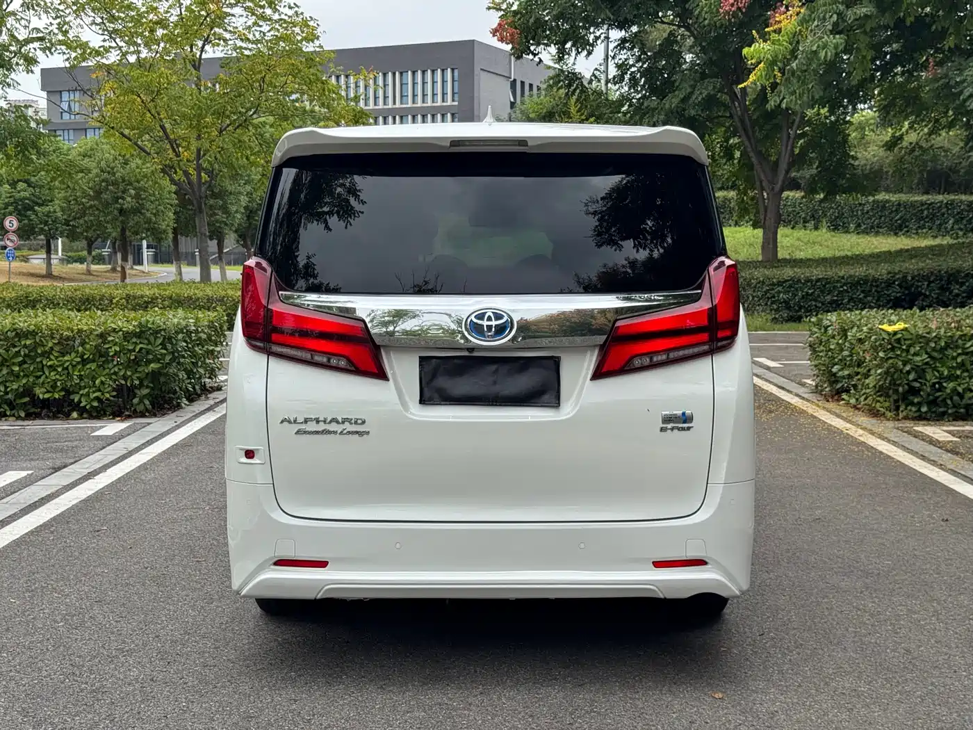 Toyota Vellfire 2021 2020 Twin Engine 2.5L HV Premium Edition