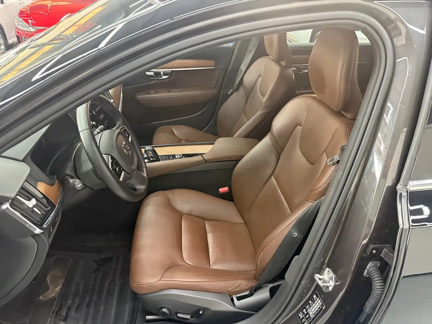 Photo 9 - Volvo S90