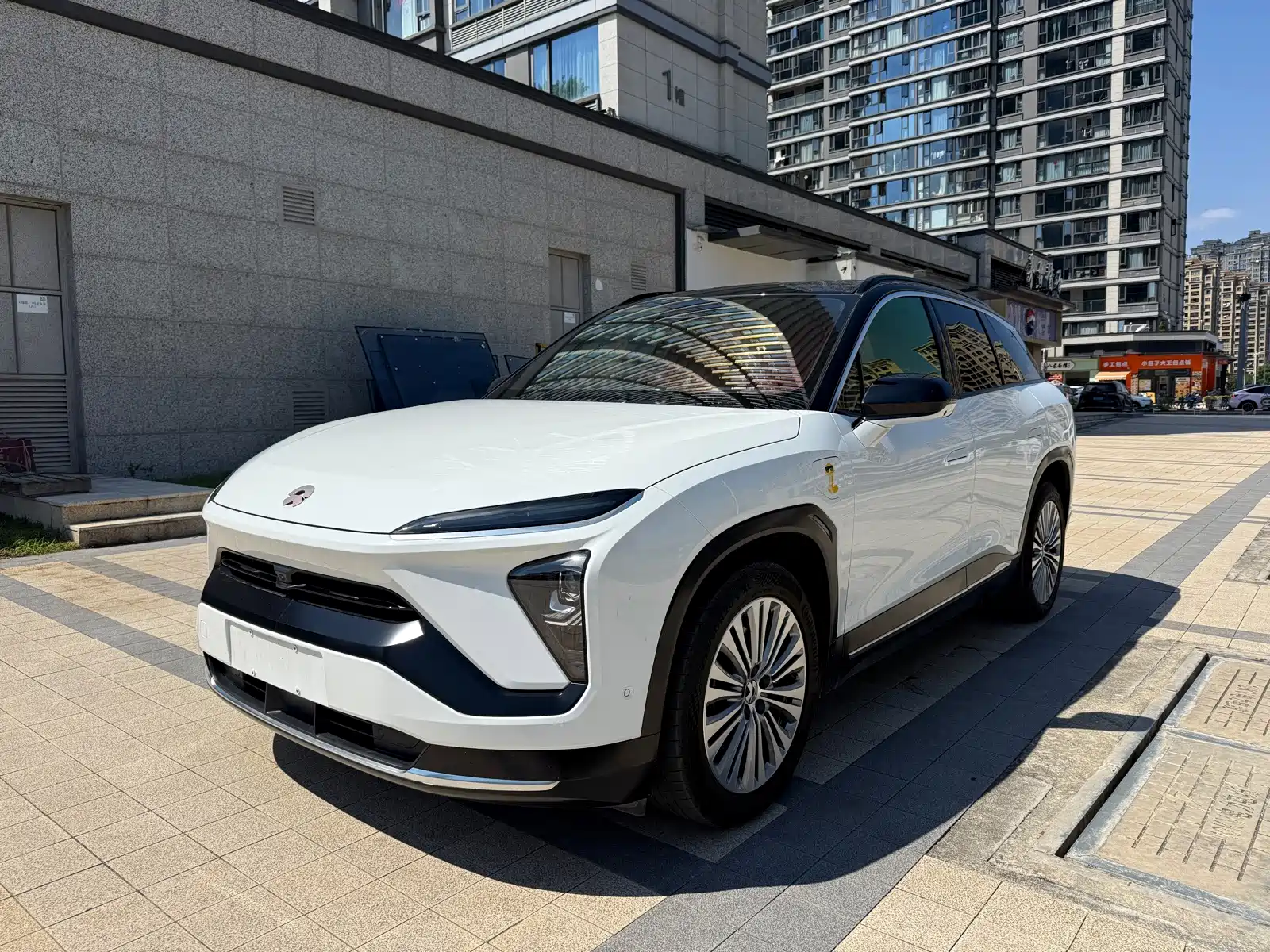 Фото 1 - NIO ES6