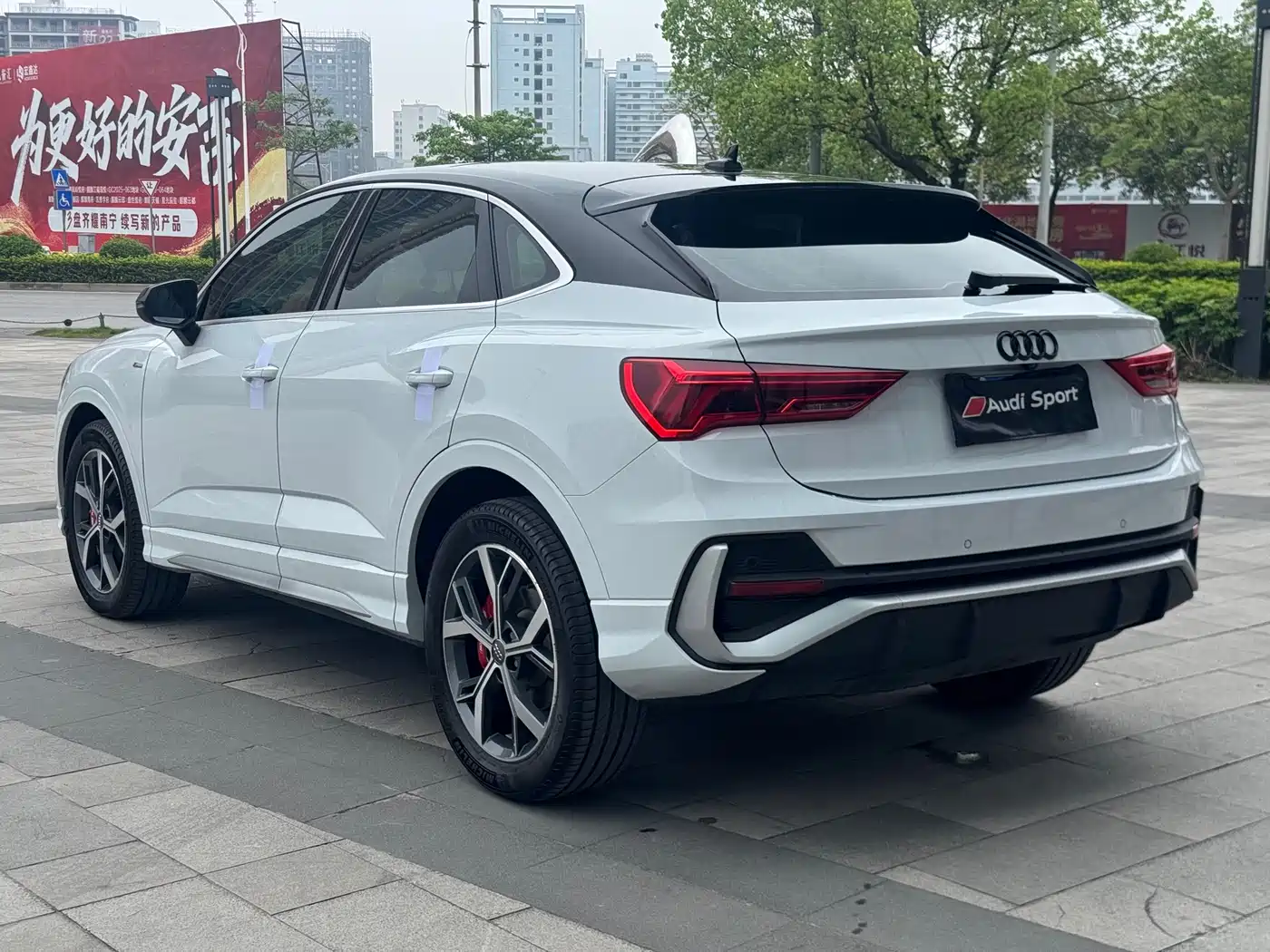 AUDI Q3 SPORTBACK