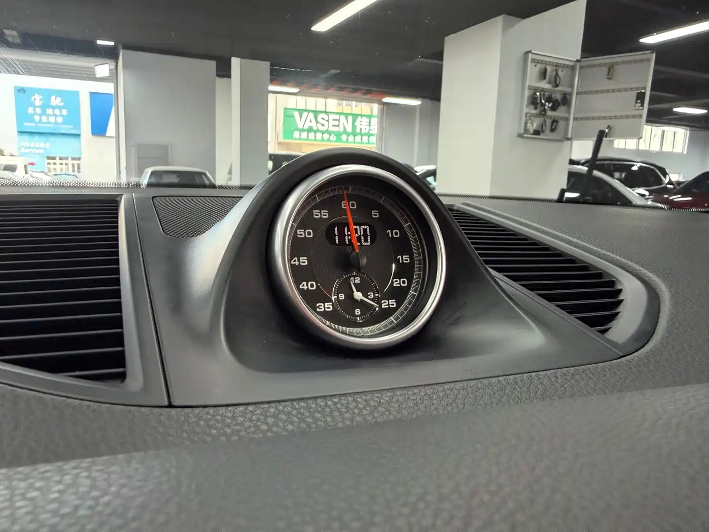 Porsche Macan 2017 Macan 2.0T фото 16