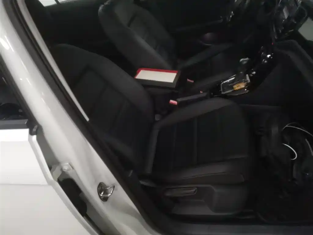 Volkswagen T-ROC 2018 280TSI DSG 2WD Comfort China VI фото 25