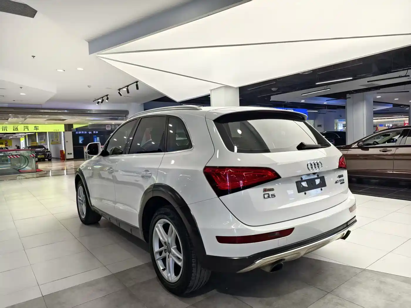 Audi Q5 2017 Plus 40 TFSI Technology фото 16