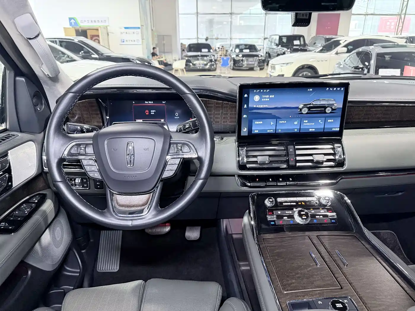 LINCOLN NAVIGATOR