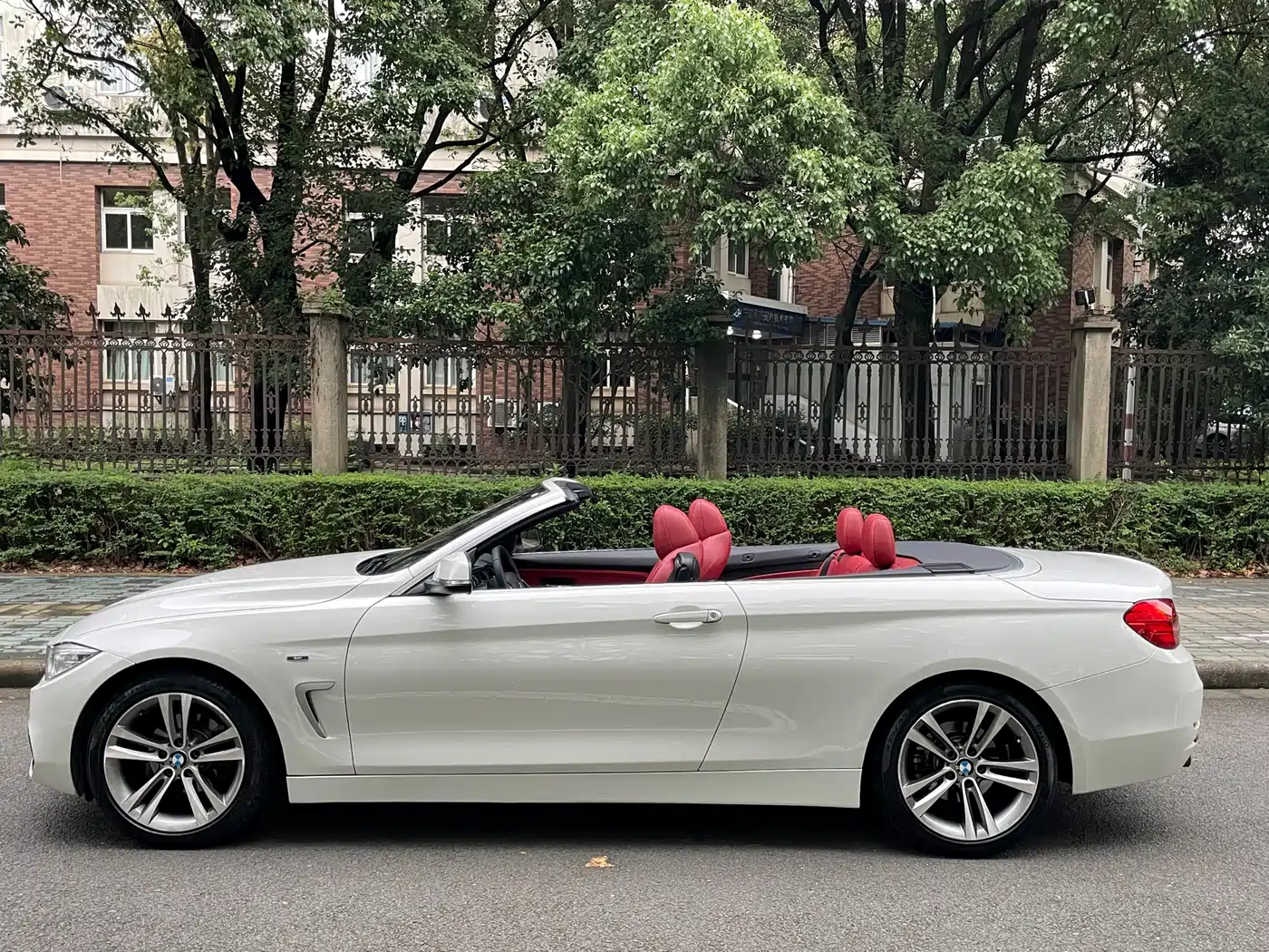BMW 4 Series 2014 420i Convertible Luxury Design Package фото 4