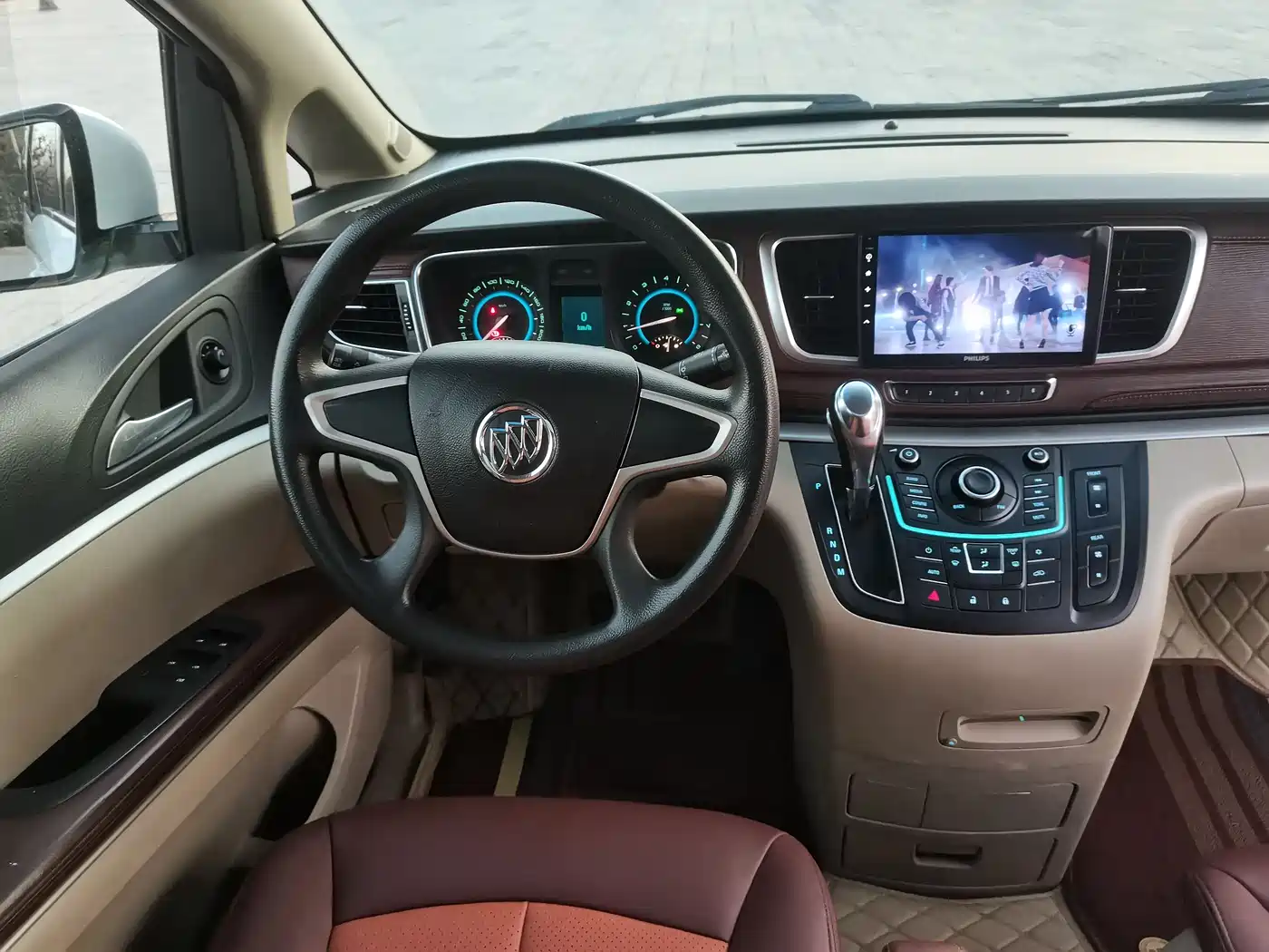 Buick GL8 2014 2.4L CT Luxury Business Comfort фото 17