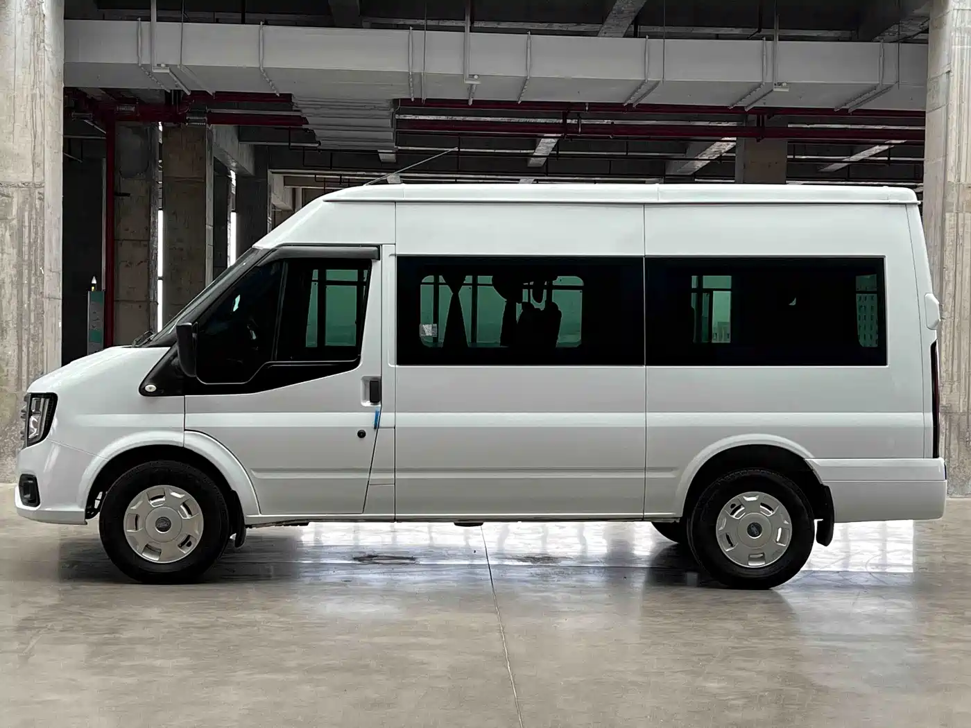 Jiangling JMC Fushun 2024 2025 2.0T Automatic Diesel Long Wheelbase High Roof Passenger Version Business Van 9-seater