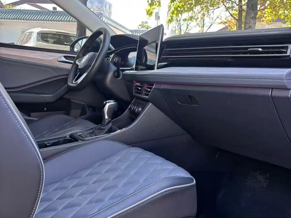 Volkswagen Sagitar 2025 300TSI DSG Surpass Edition фото 16