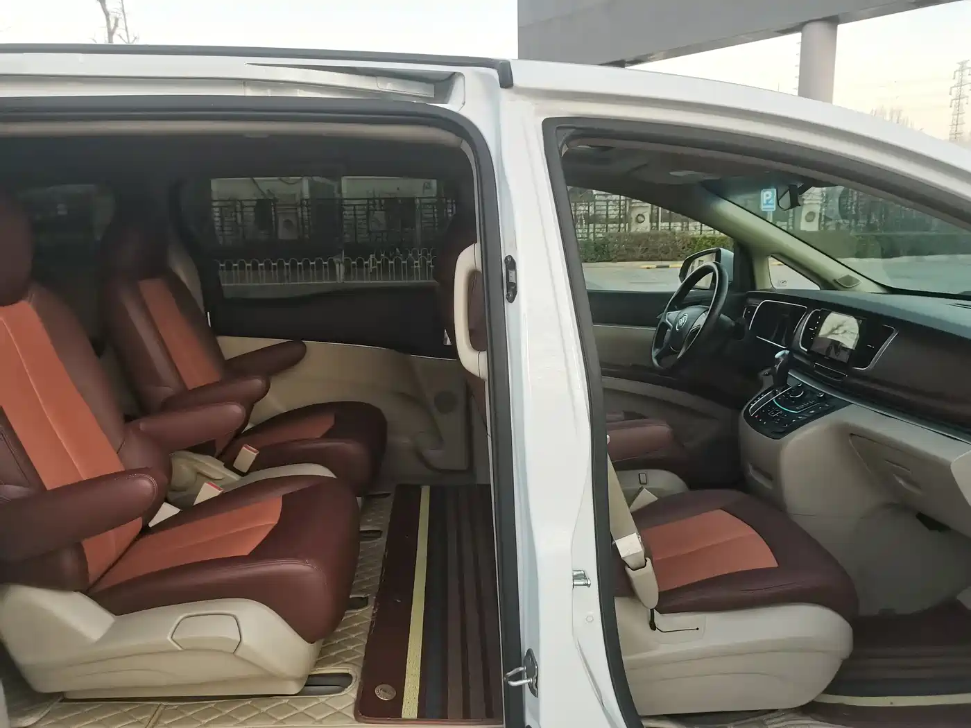 Buick GL8 2014 2.4L CT Luxury Business Comfort фото 27