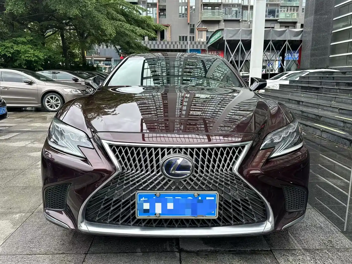 Lexus LS 2018 500h Luxury Edition China V фото 2