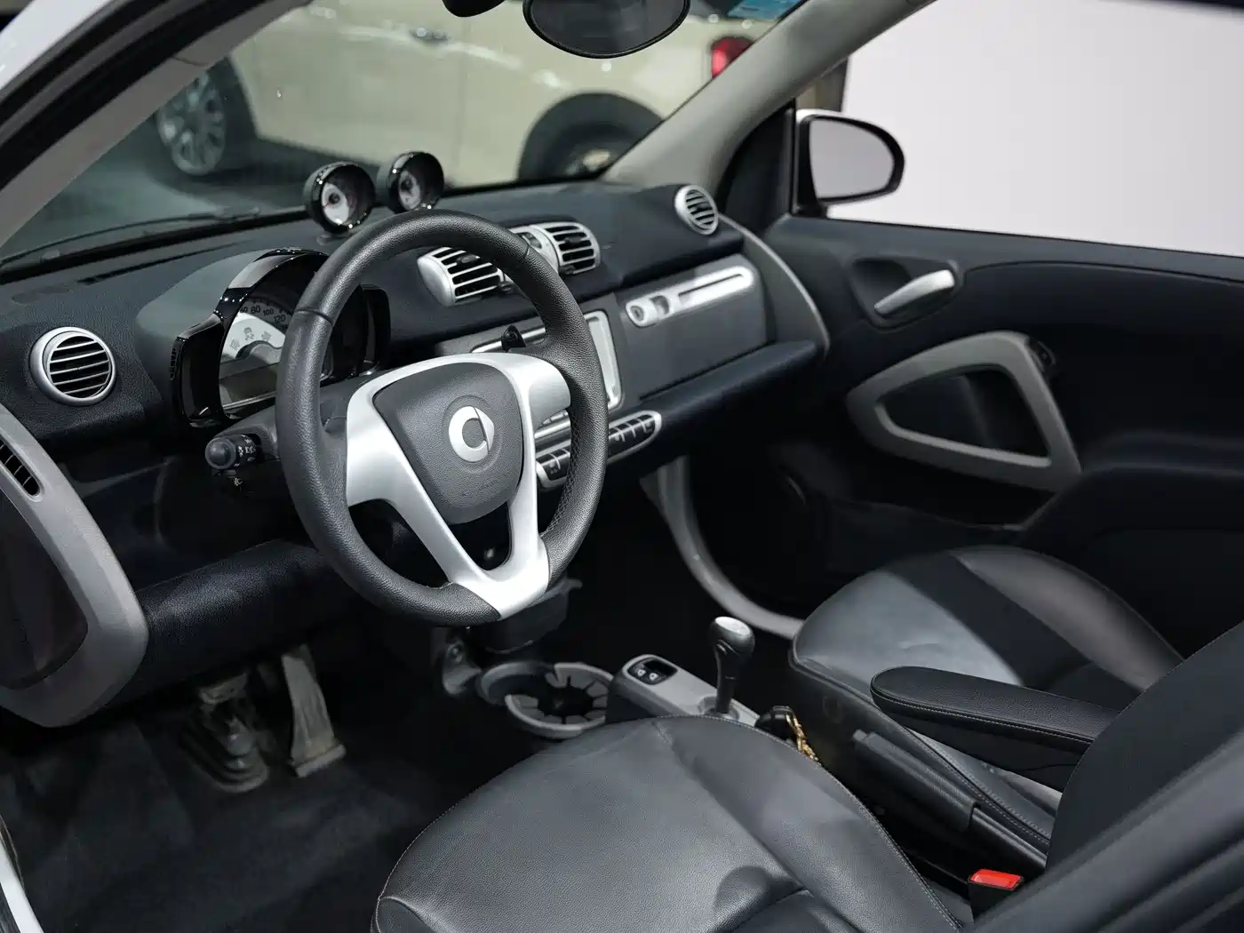 smart fortwo 2014 2013 1.0T Convertible Passion