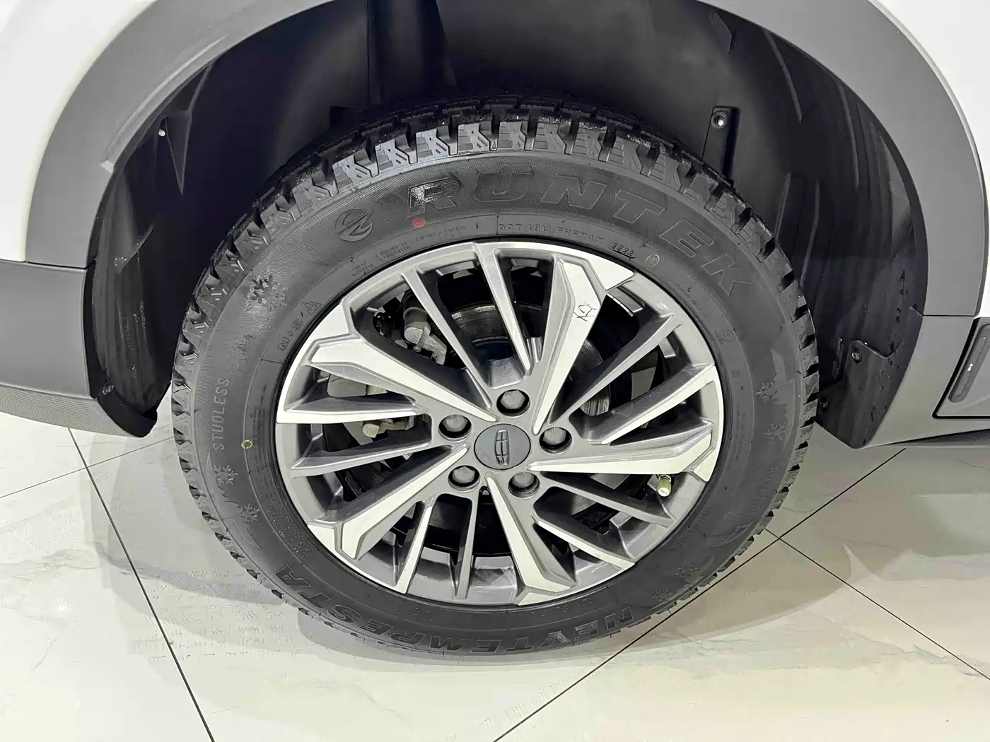 GEELY AUTOMOBILE BINYUE