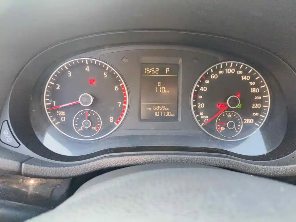 صورة 4 - Volkswagen Passat