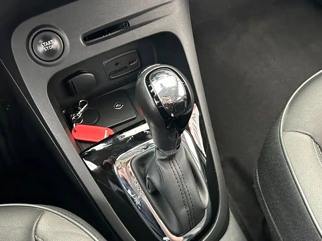 Renault Captur 2016 2015 1.2T Automatic Luxury Limited Edition