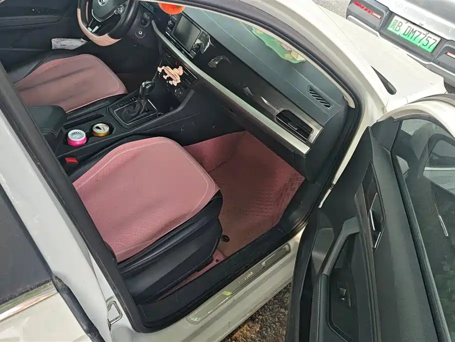 Volkswagen Lavida 2019 1.5L Automatic Comfort Edition China VI фото 8
