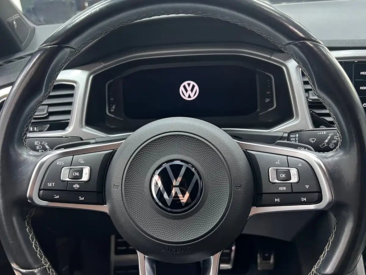 VOLKSWAGEN T ROC EXPLORING SONGS