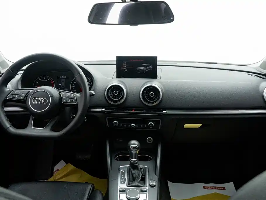 Audi A3 2018 30th Anniversary Limousine 35 TFSI Sport фото 21
