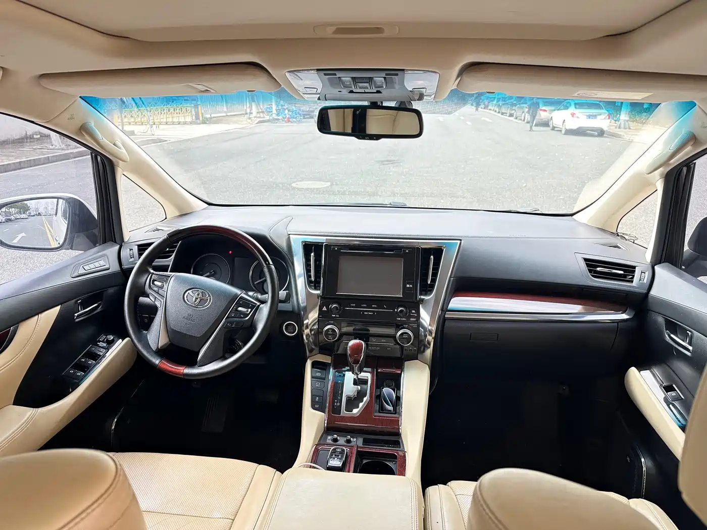 Toyota Alphard 2015 3.5L Premium Edition фото 7
