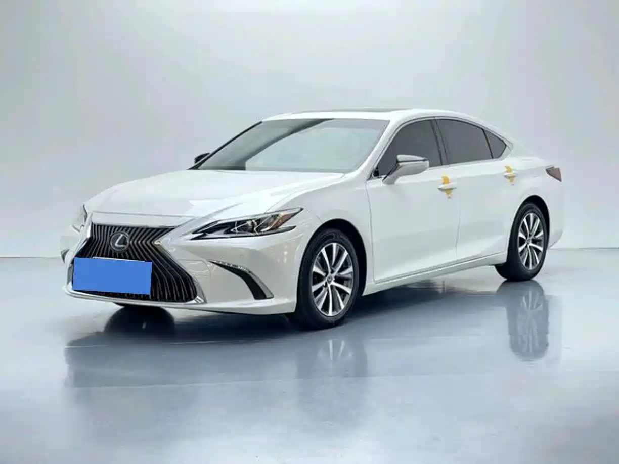 Lexus ES 2018 200 Excellence Edition China V