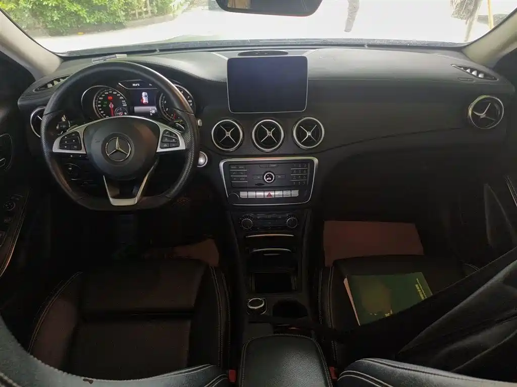 Mercedes-Benz GLA 2019 GLA 200 Fashion фото 13