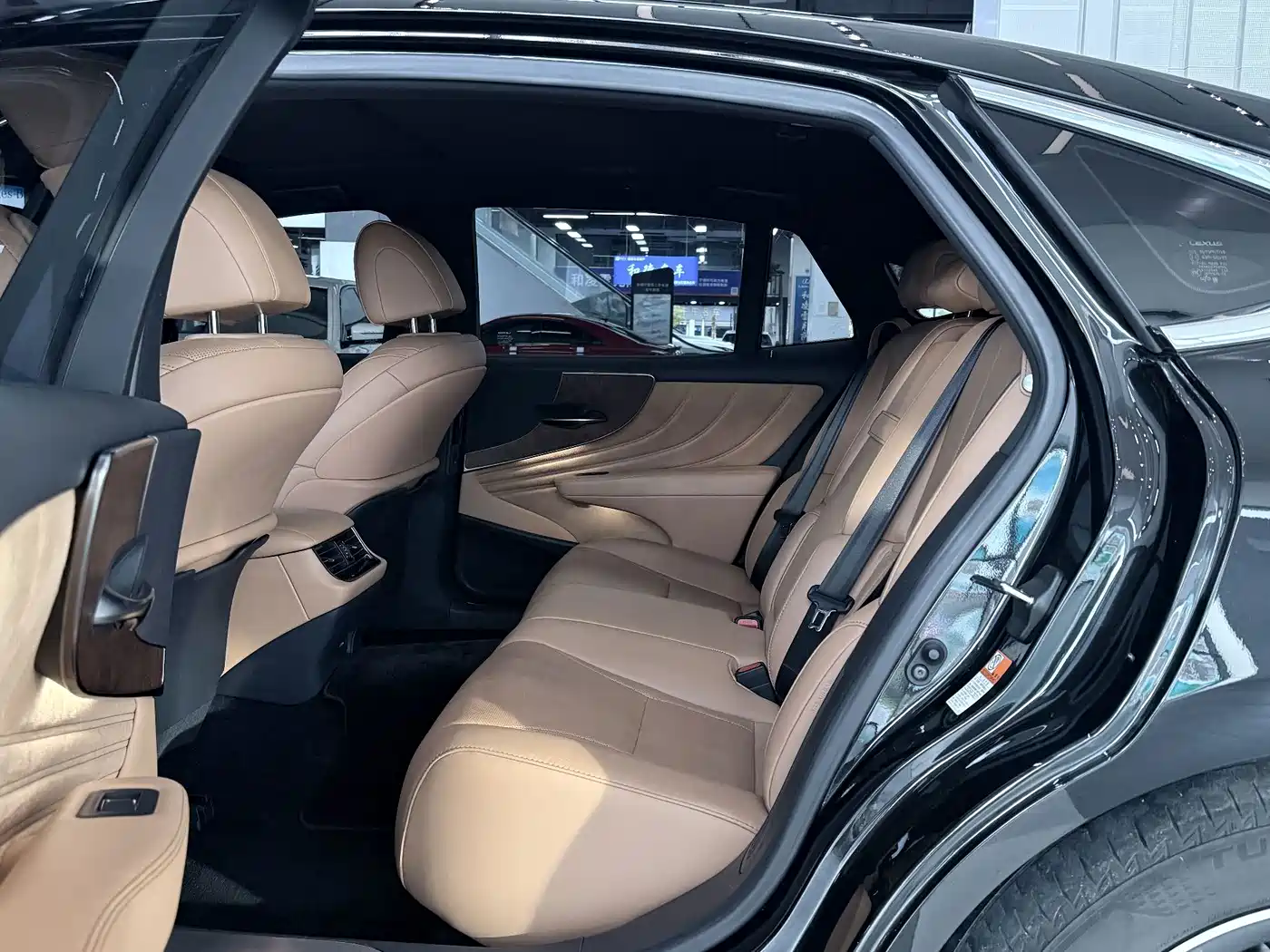 Lexus LS 2022 2021 500h Excellence Edition