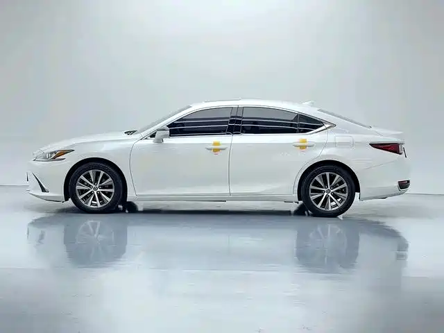 Lexus ES 2018 200 Excellence Edition China V фото 7