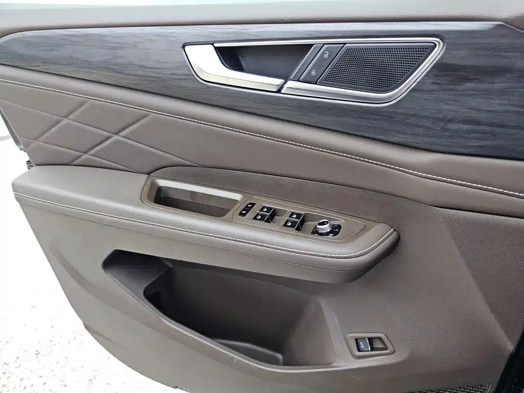 Volkswagen Viloran 2025 2024 380TSI Executive Edition