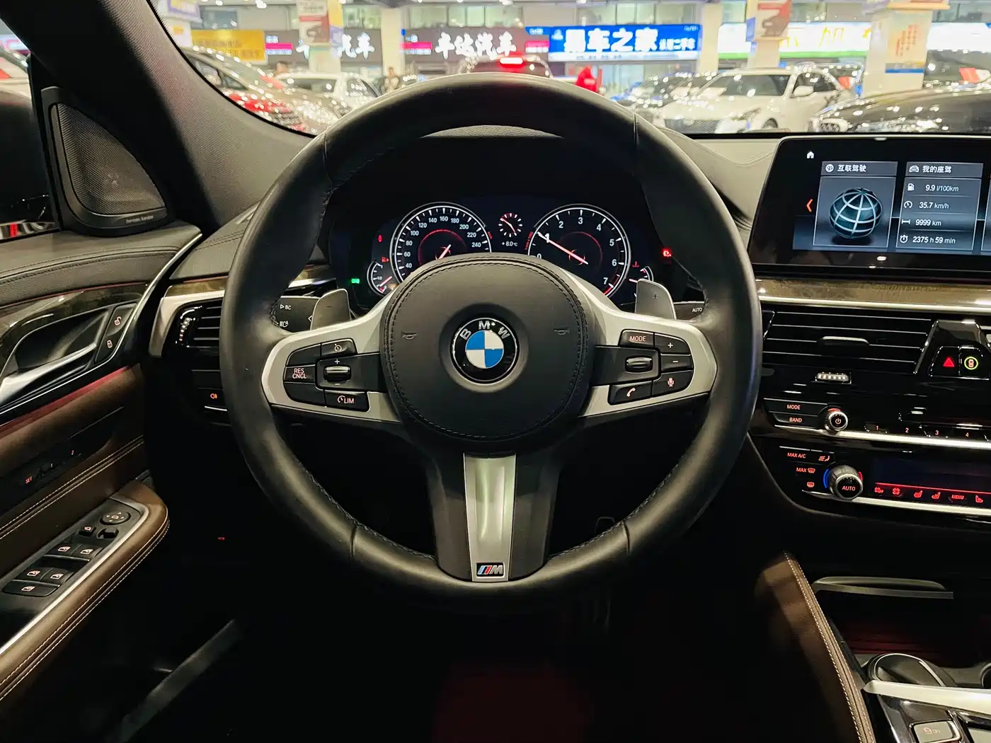 BMW 6 Series GT 2018 640i xDrive M Sport Package фото 6