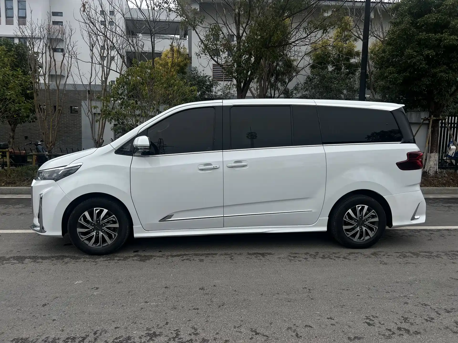 Фото 4 - Maxus G20