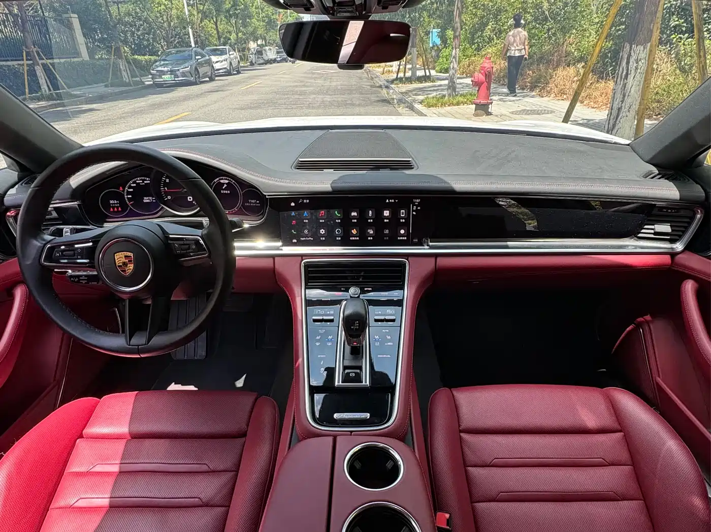 PORSCHE PANAMERA