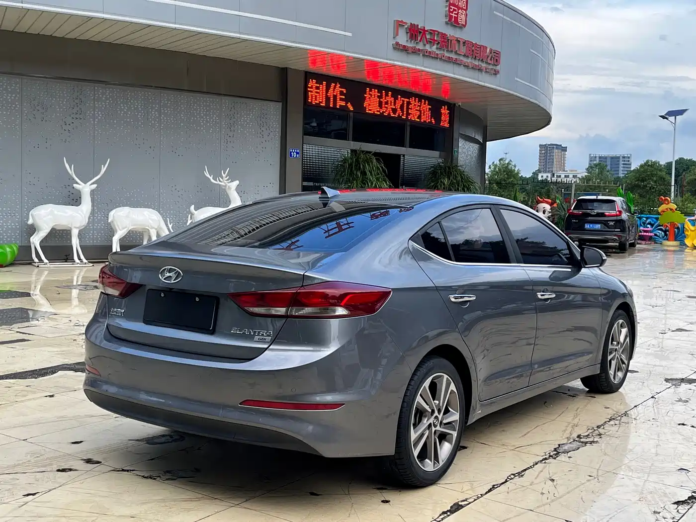 Hyundai Elantra 2016 Model 1.6L Automatic Smart Elite фото 5