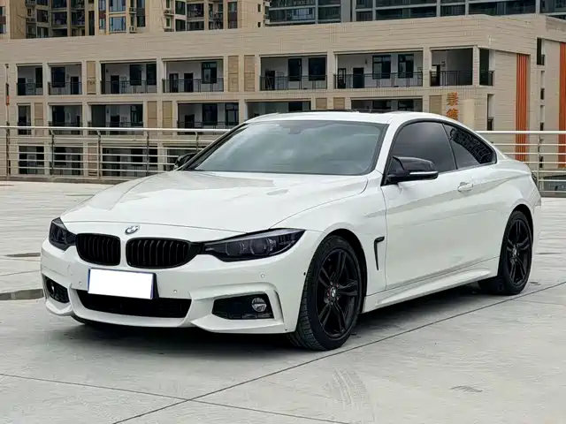 BMW 4 SERIES