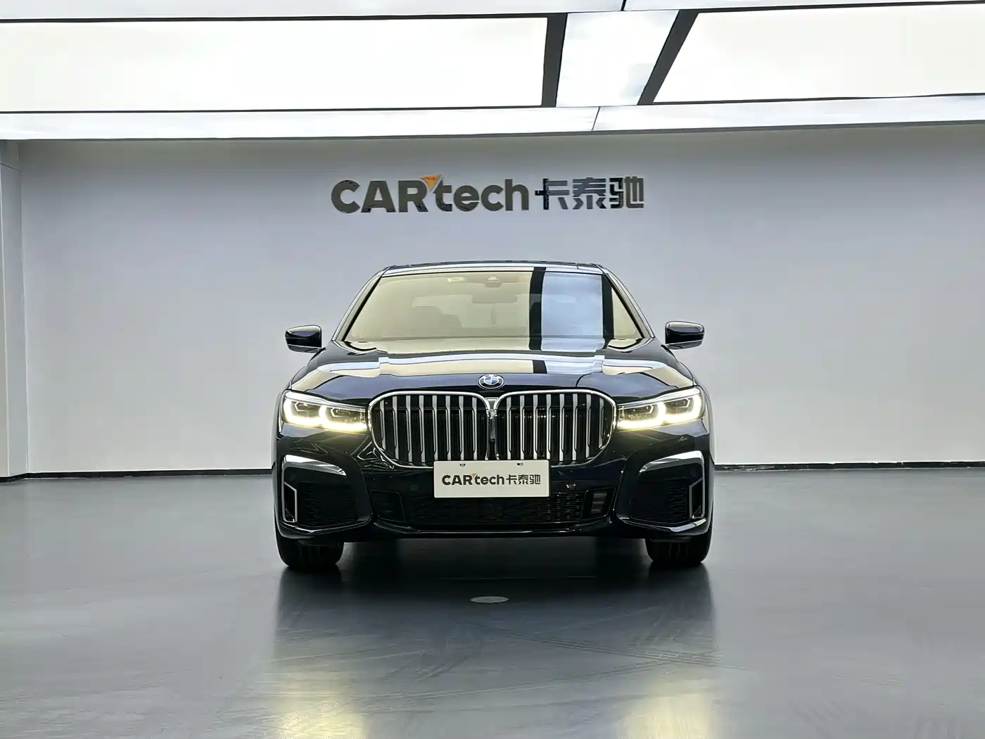 BMW 7 Series 2021 Model 730Li M Sport Package фото 20