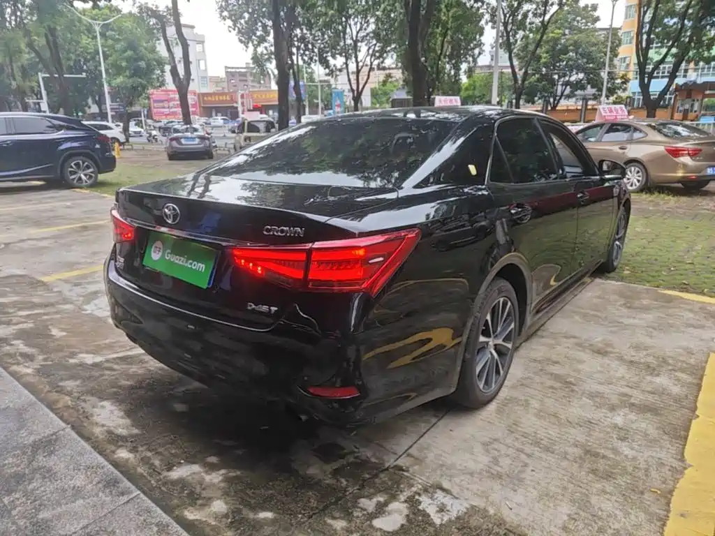 Toyota Crown 2019 2018 2.0T Fashion Edition